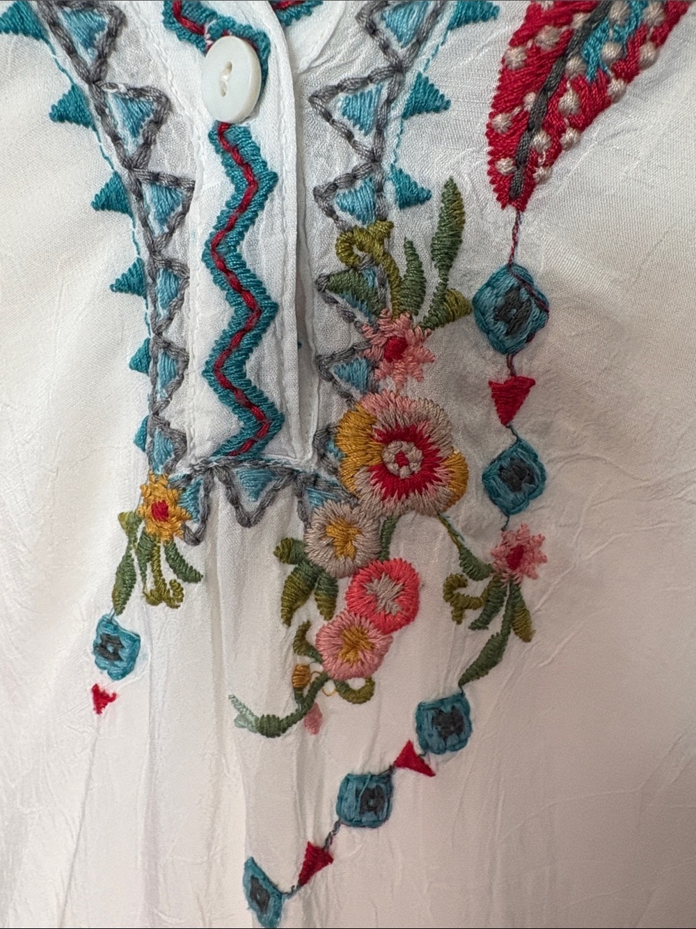 Johnny Was White Embroidered V-Neck Tunic with Multicolor Floral Accents - Picture 4 of 13